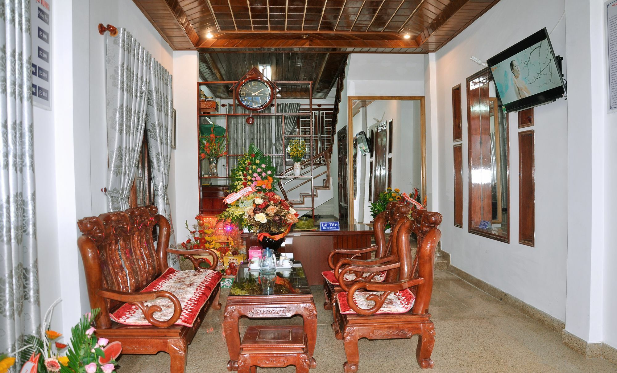 Ngoc Tung Mini Hotel Hué Extérieur photo